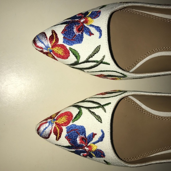 Tory Burch Elizabeth 40MM Flat - Picture 4 of 8